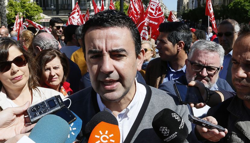 Mario Jiménez participa en la manifestación del Primero de Mayo en Sevilla