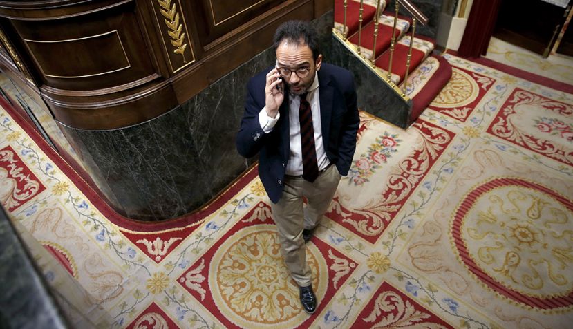 El portavoz del PSOE en el Congreso de los Diputados, Antonio Hernando, tras el pleno de hoy en la Cámara Baja / EFE